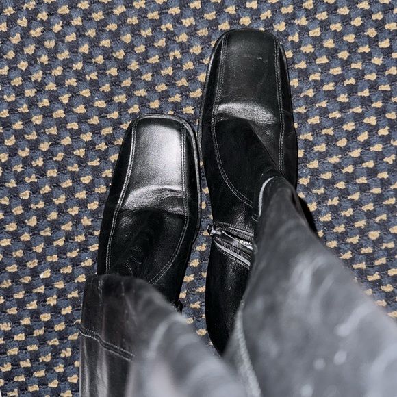 Practically new heeled boots from Via Veneto - Picture 3 of 5